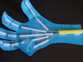 Maak zelf een robot hand (10-15 jaar)